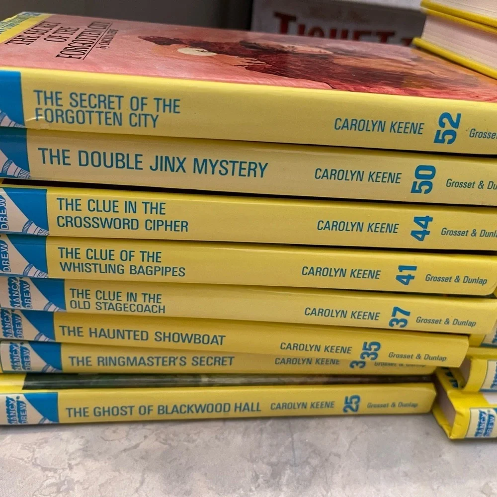 Nancy Drew Book Lot 18 Mysteries - Picture 3 of 7